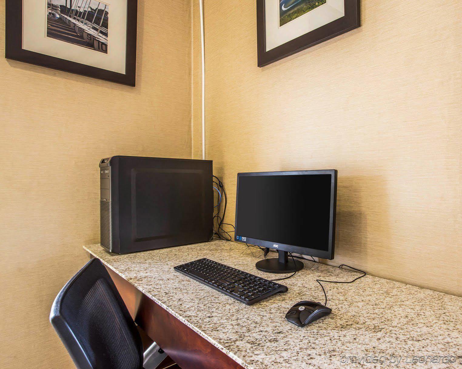 Four Points By Sheraton Брунсуик Екстериор снимка