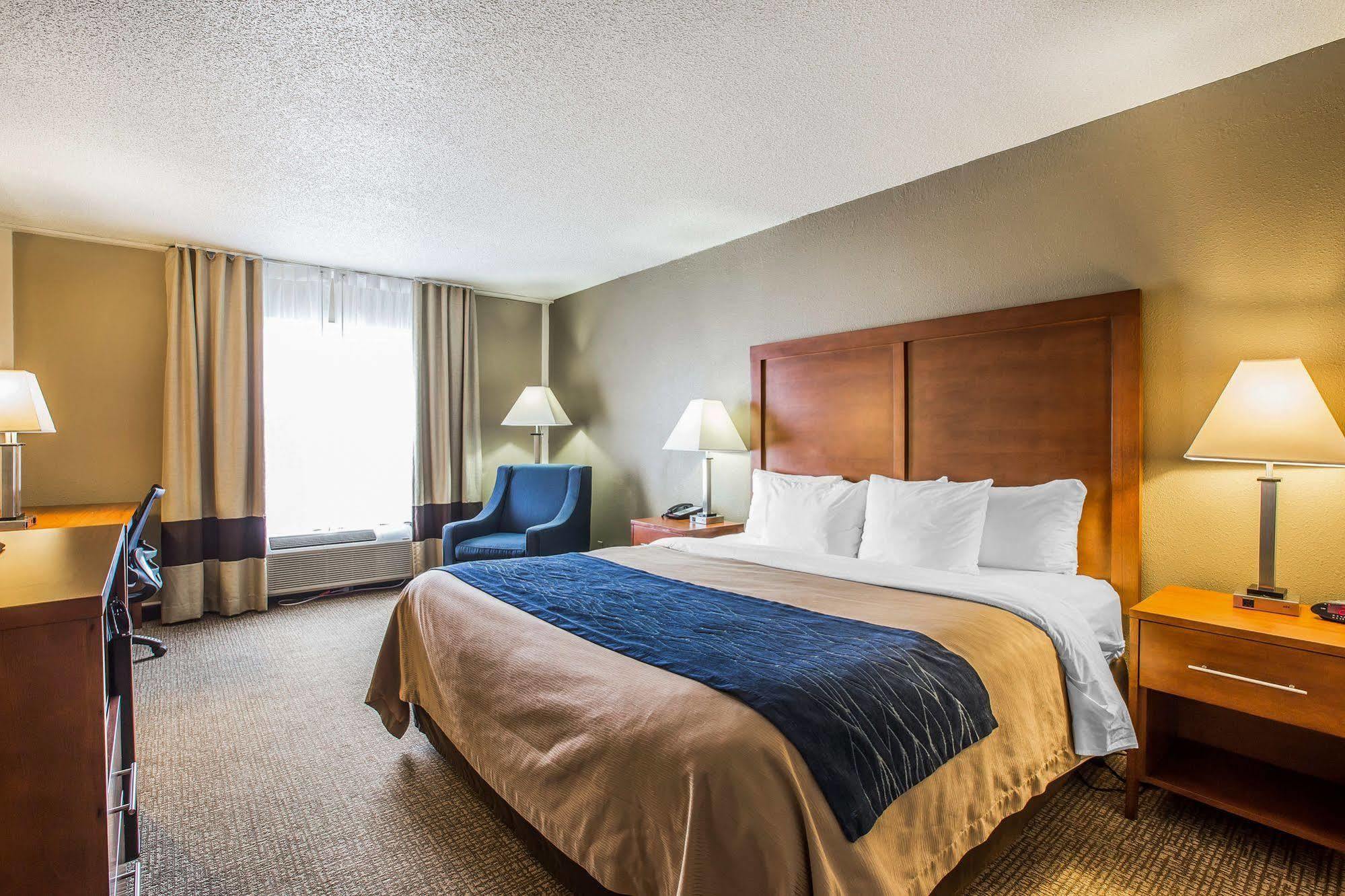 Four Points By Sheraton Брунсуик Екстериор снимка
