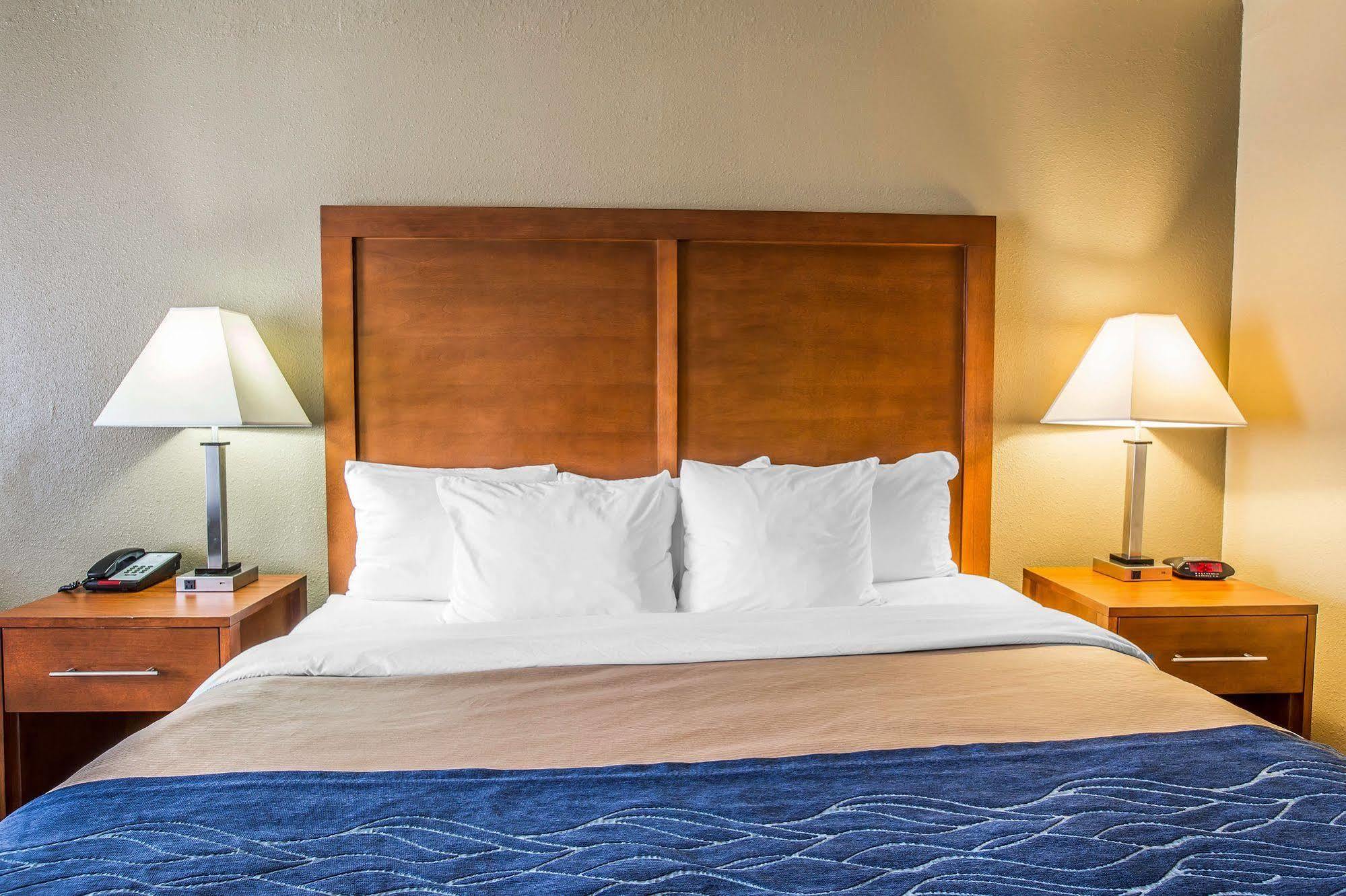 Four Points By Sheraton Брунсуик Екстериор снимка
