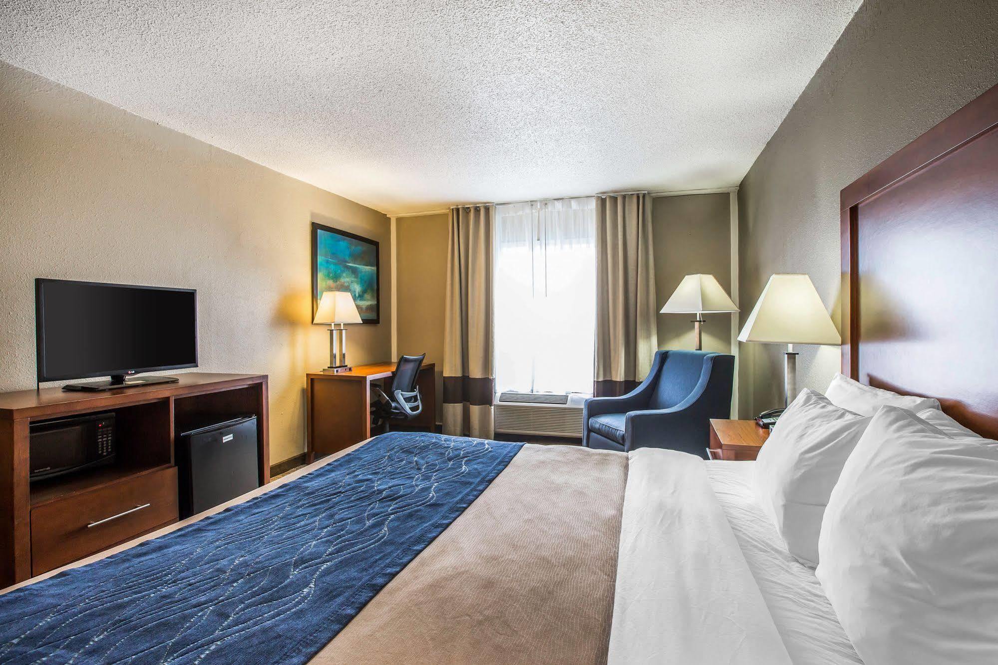 Four Points By Sheraton Брунсуик Екстериор снимка