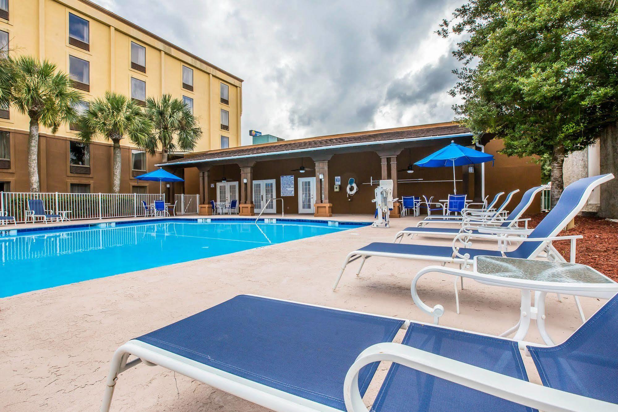 Four Points By Sheraton Брунсуик Екстериор снимка